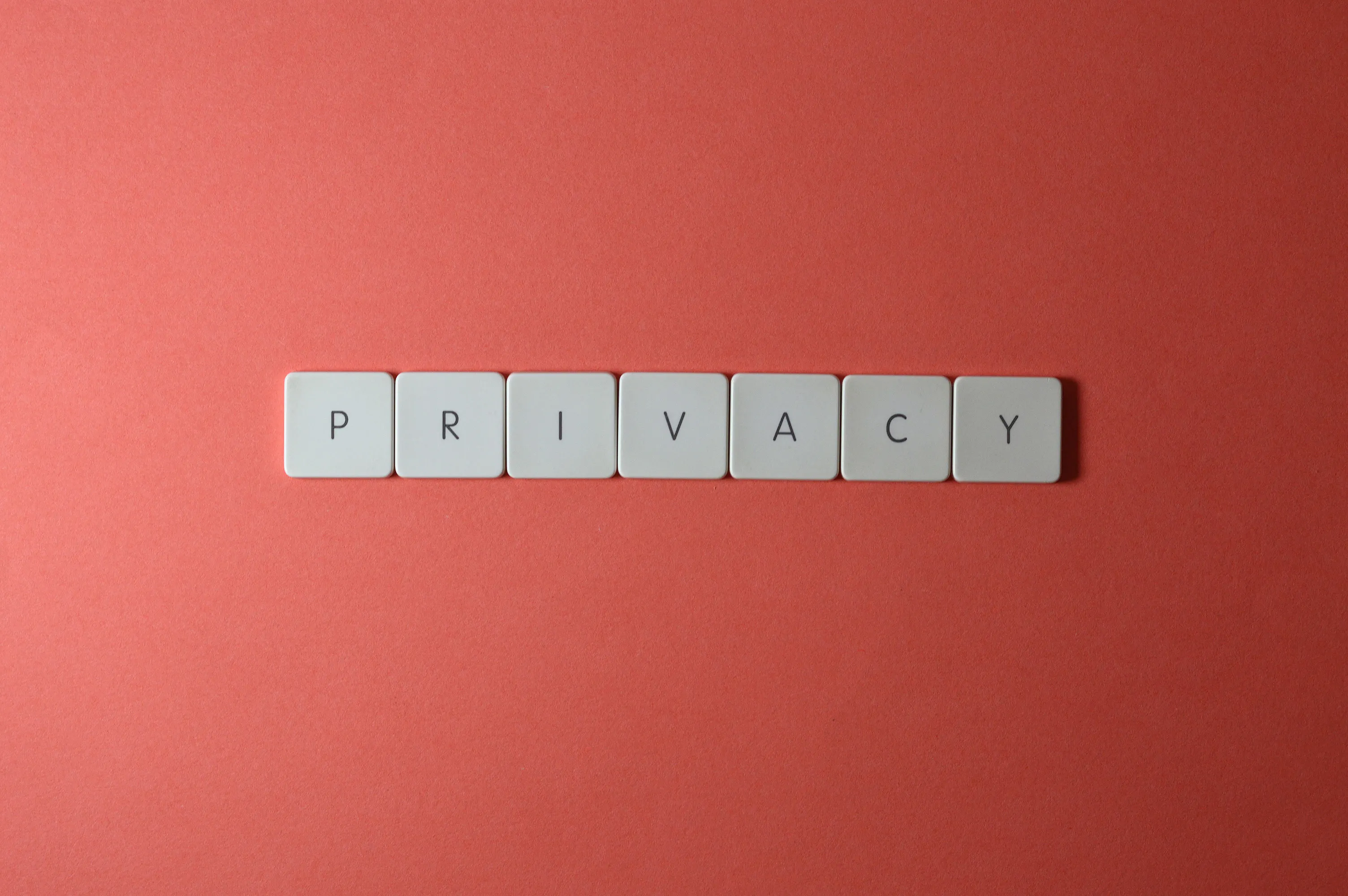 A graphic illustrating the importance of data privacy and security when using AI tools for blogging. Alt text: Protecting data privacy when using AI in blogging: a security guide.