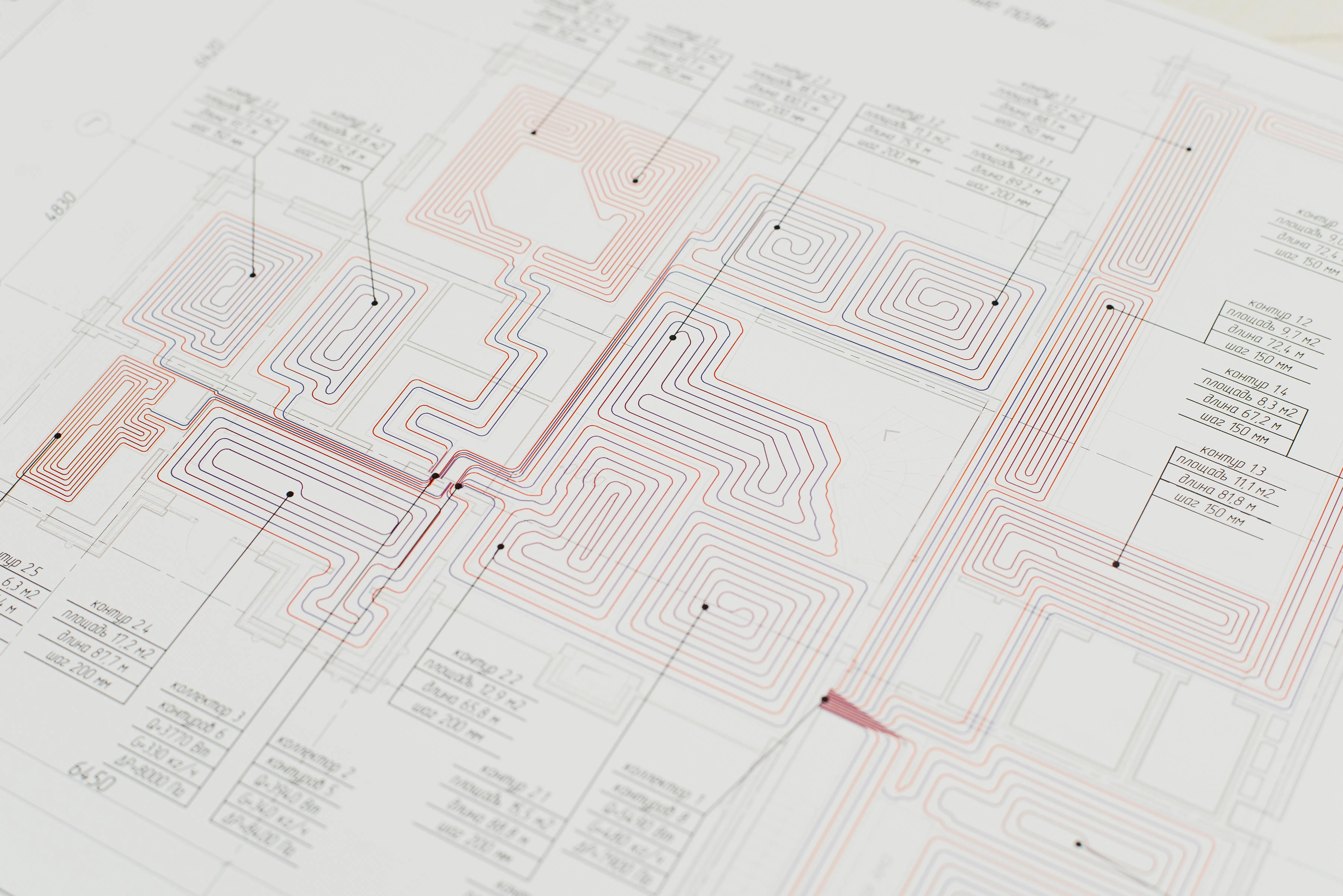 Technical floor plan blueprint, illustrating the precise structure needed for effective AI prompting.