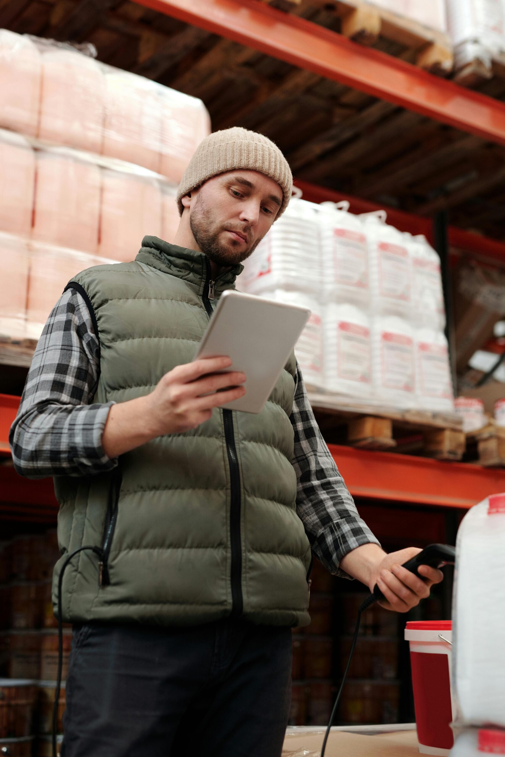 A checklist of actionable tips for optimizing content, such as using structured data, creating concise summaries, and targeting specific user queries.